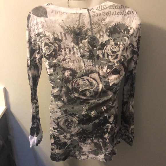 Long sleeve BW top - Picture 5 of 6